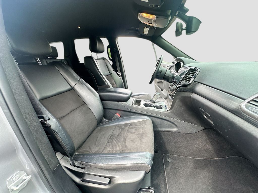 2019 Jeep Grand Cherokee Laredo E