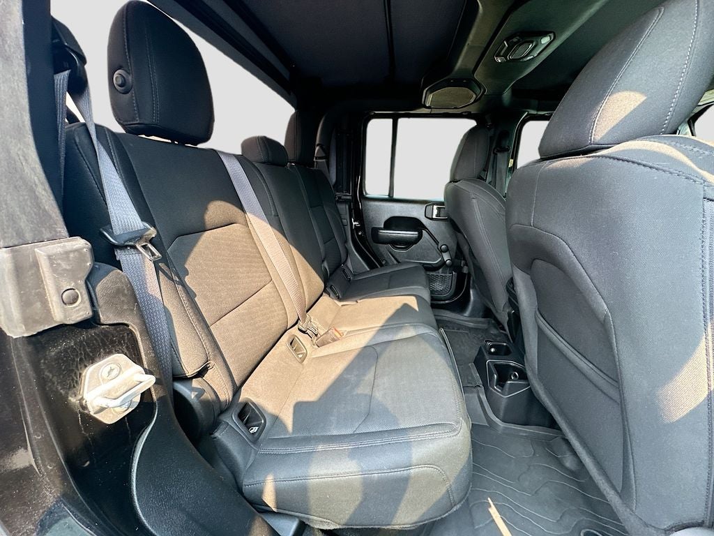 2022 Jeep Gladiator Willys Sport