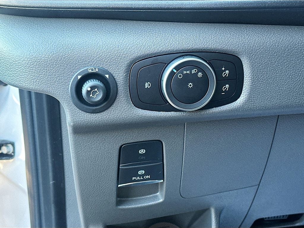 2025 Ford Transit Wagon XL