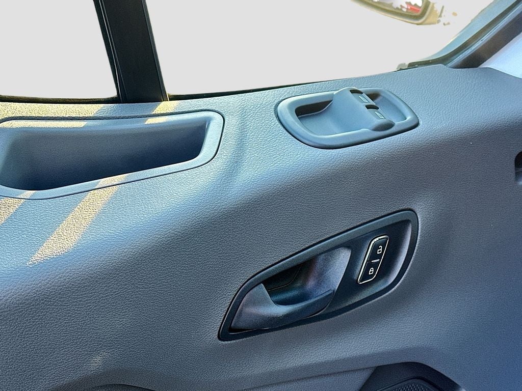 2025 Ford Transit Wagon XL