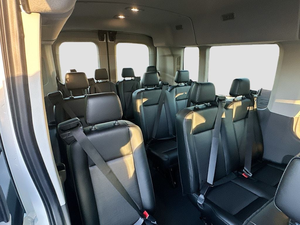 2025 Ford Transit Wagon XL