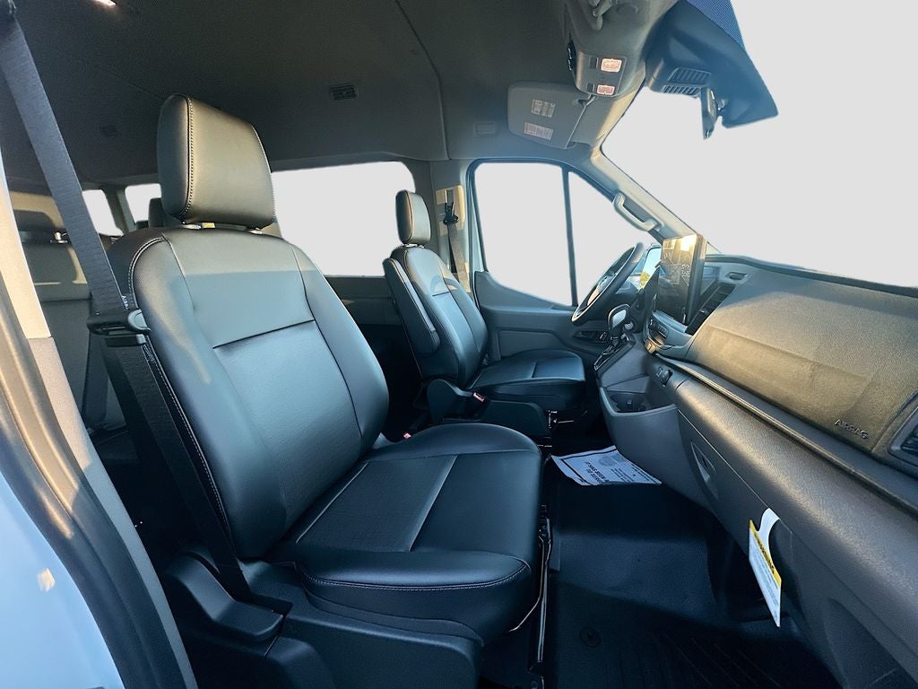 2025 Ford Transit Wagon XL