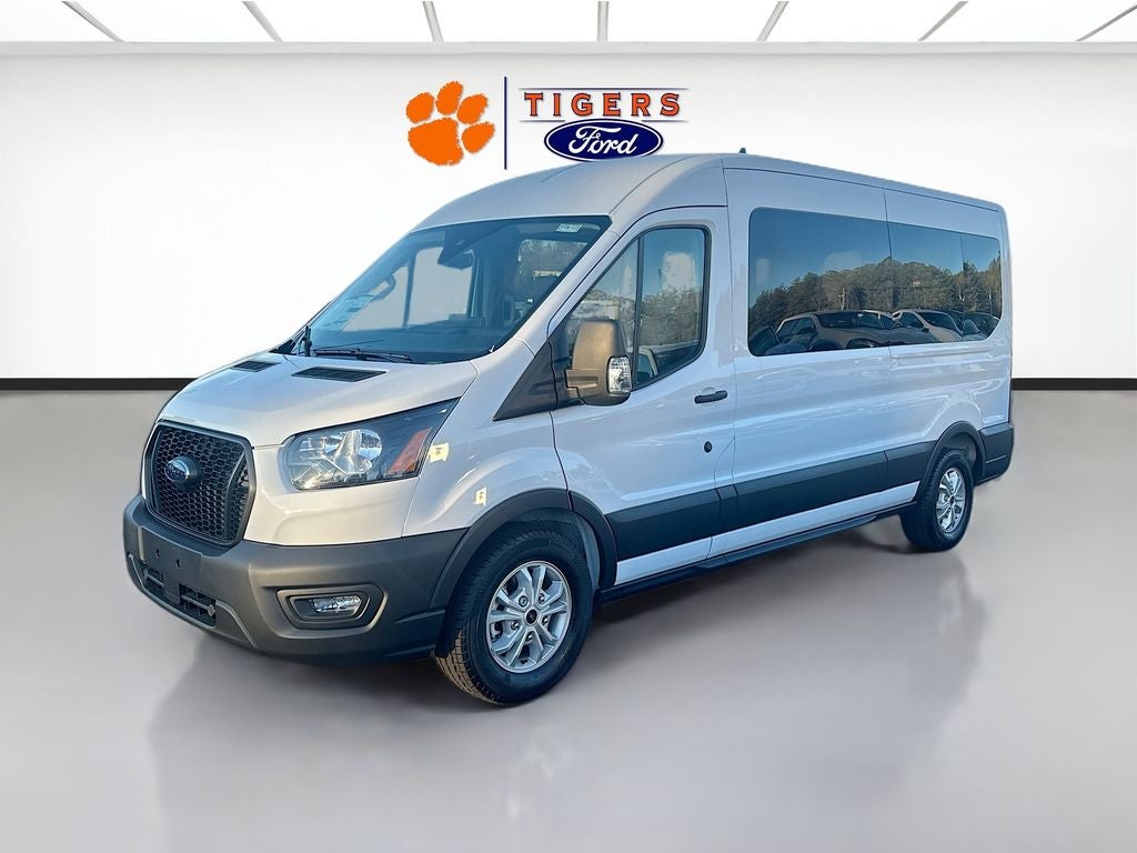 2025 Ford Transit Wagon XL