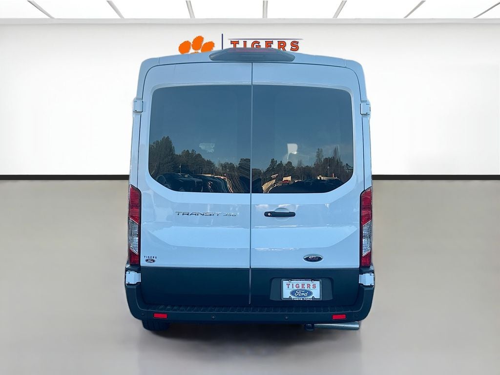 2025 Ford Transit Wagon XL