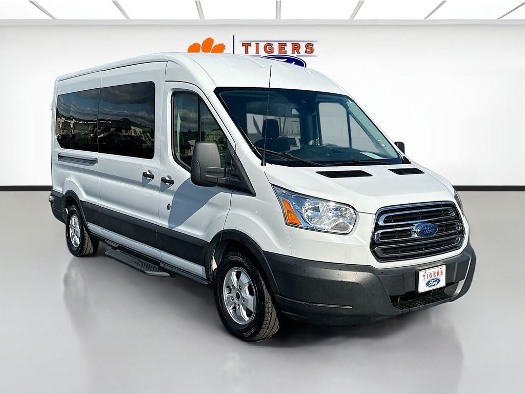2019 Ford Transit Wagon XLT