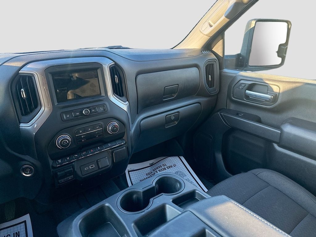 2024 Chevrolet Silverado Custom