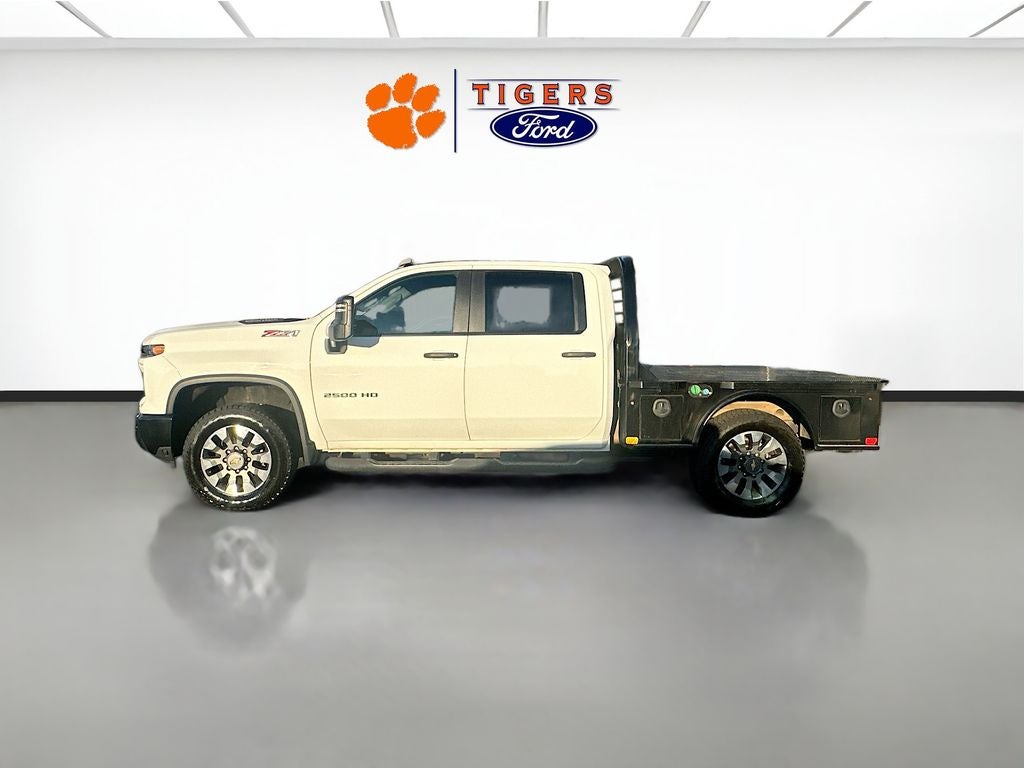 2024 Chevrolet Silverado Custom