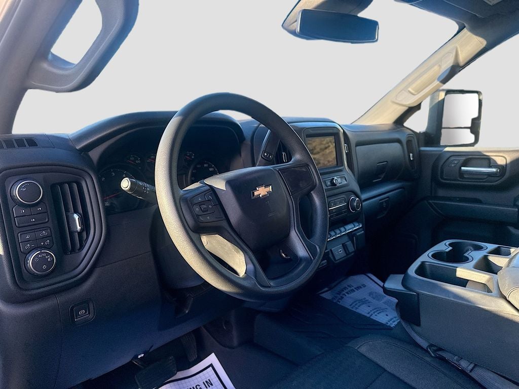 2024 Chevrolet Silverado Custom