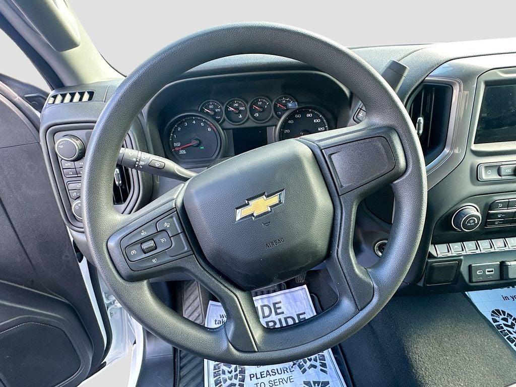 2023 Chevrolet Silverado Custom