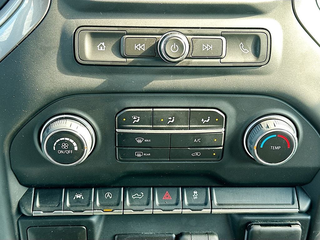 2023 Chevrolet Silverado Custom