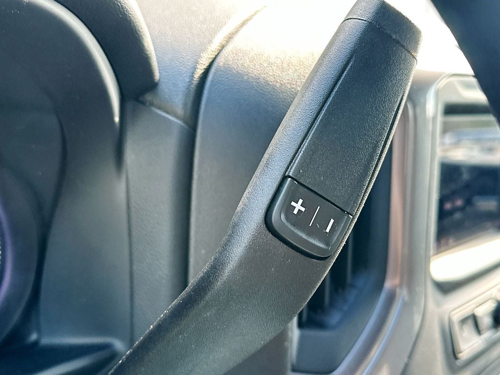 2023 Chevrolet Silverado Custom