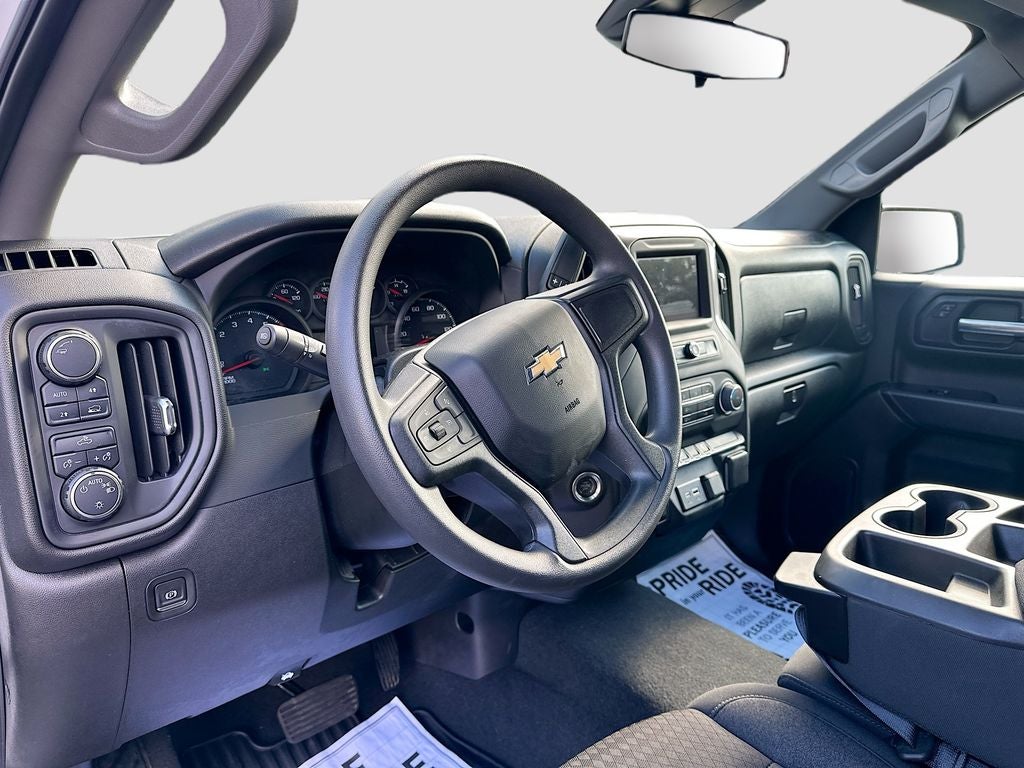 2023 Chevrolet Silverado Custom