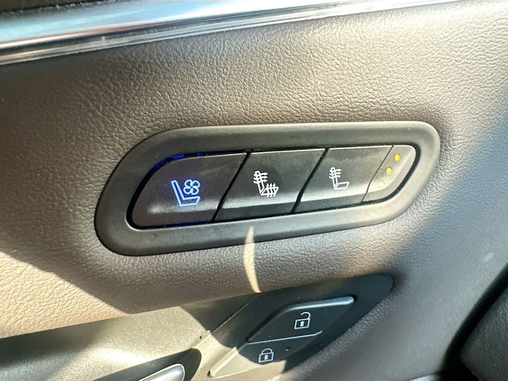2022 Cadillac Escalade ESV Sport