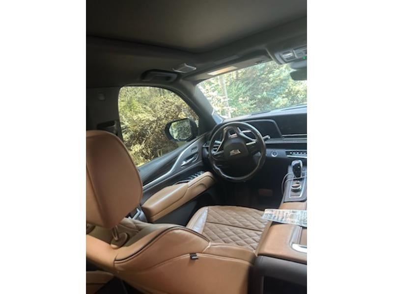 2022 Cadillac Escalade ESV Sport