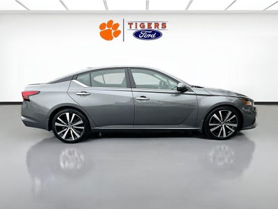 2020 Nissan Altima 2.0 Platinum