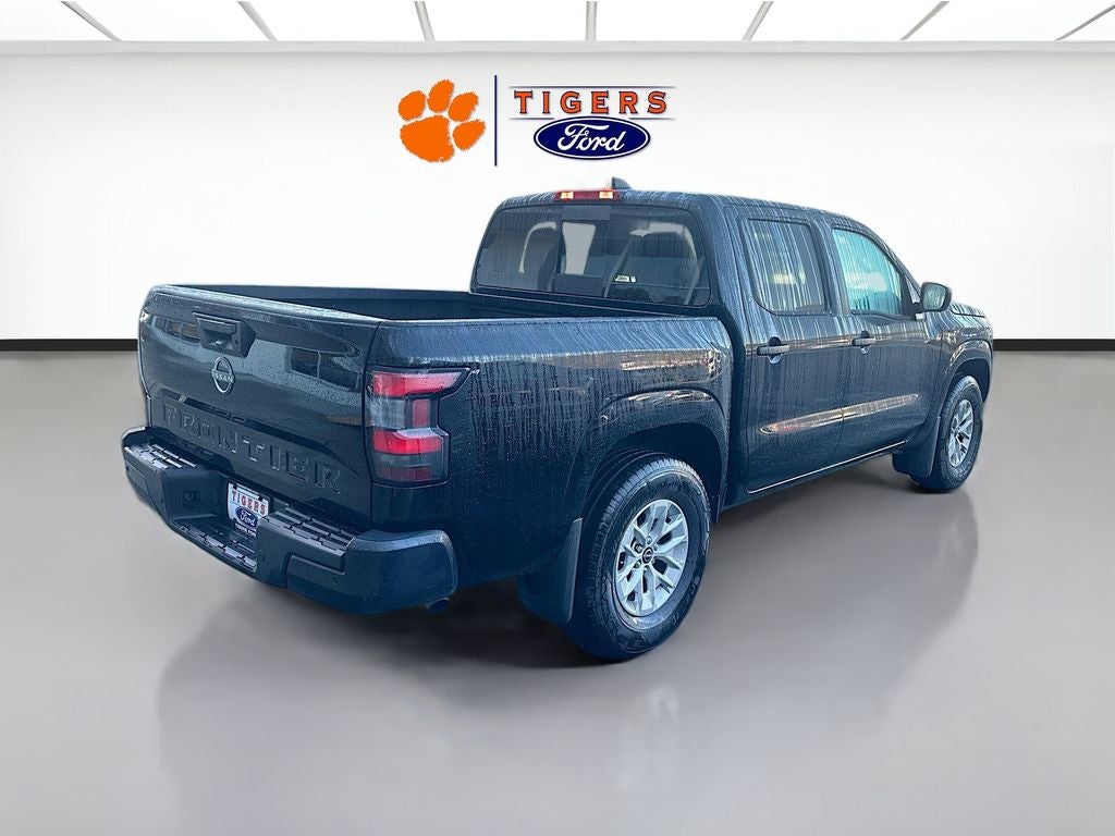 2025 Nissan Frontier S