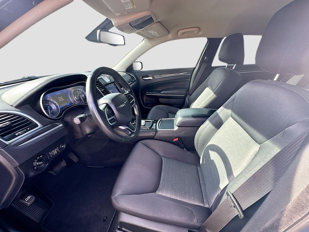 2022 Chrysler 300 Touring