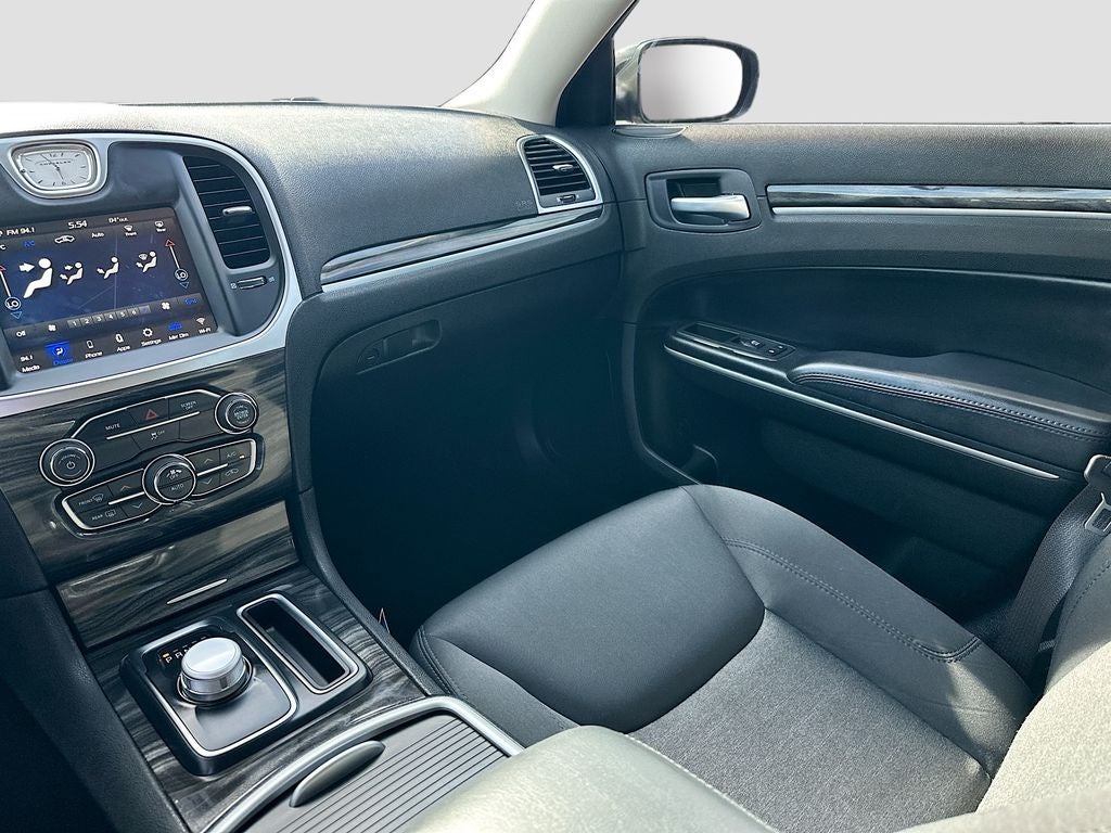 2022 Chrysler 300 Touring