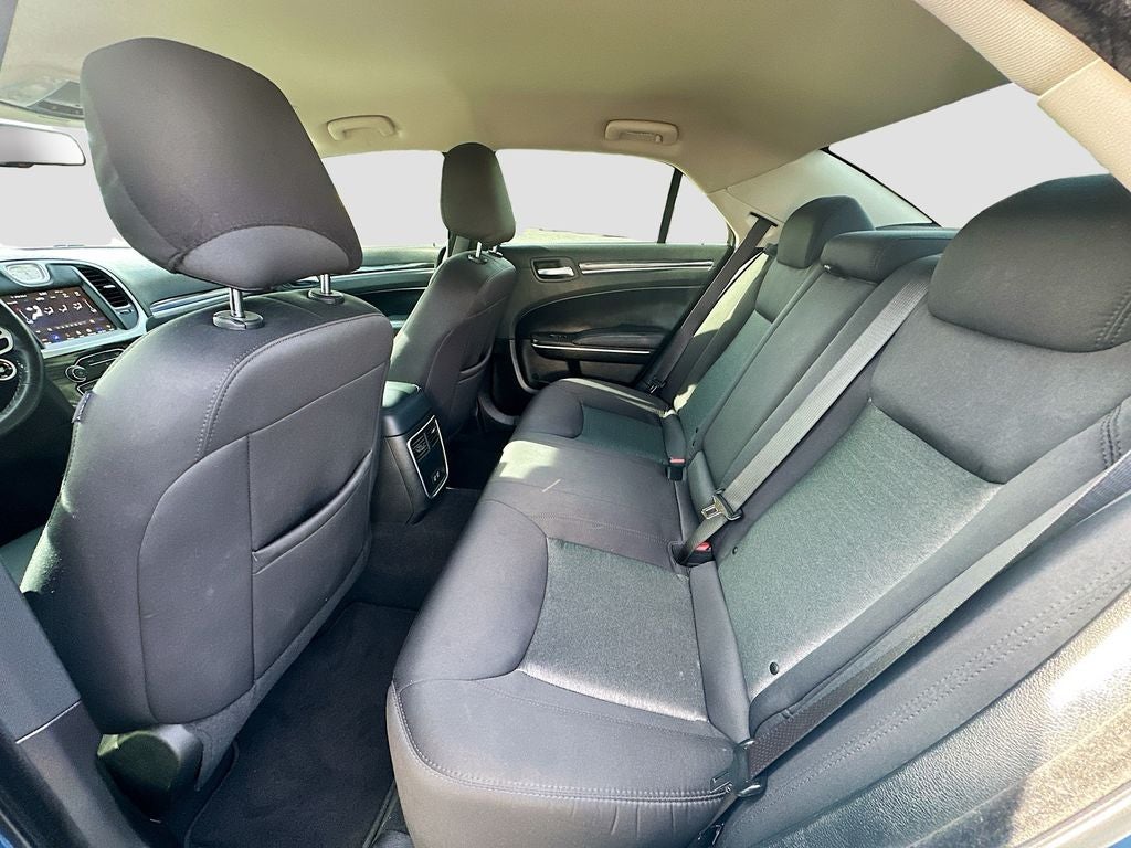 2022 Chrysler 300 Touring