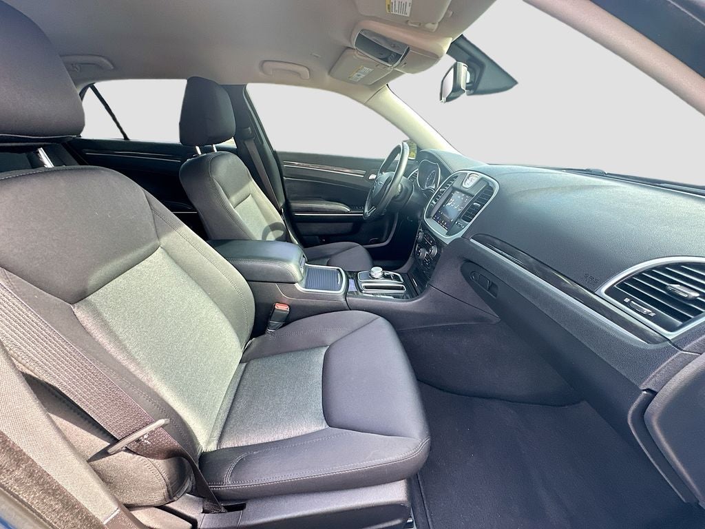 2022 Chrysler 300 Touring