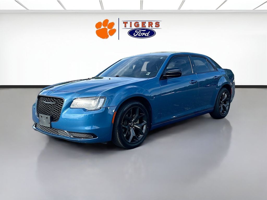 2022 Chrysler 300 Touring
