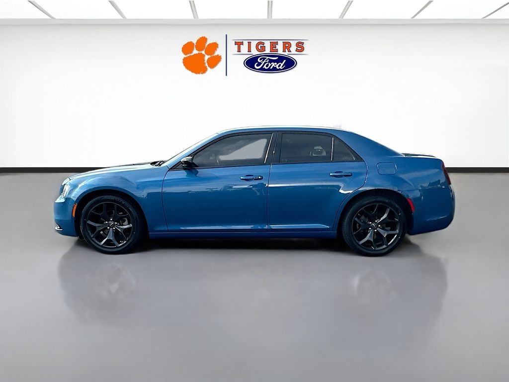 2022 Chrysler 300 Touring