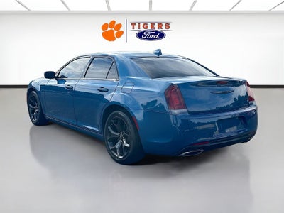 2022 Chrysler 300 Touring