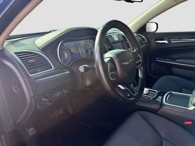 2022 Chrysler 300 Touring