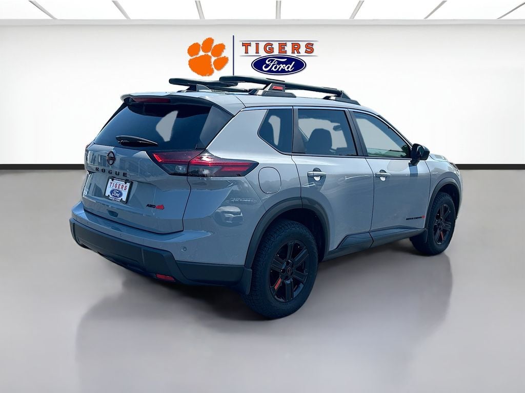 2025 Nissan Rogue Rock Creek