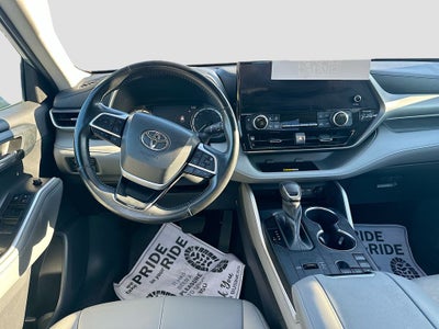 2024 Toyota Highlander XLE