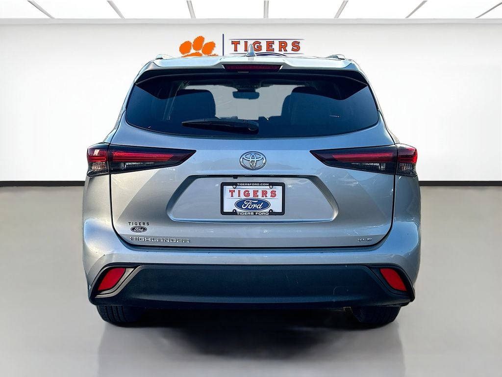 2024 Toyota Highlander XLE