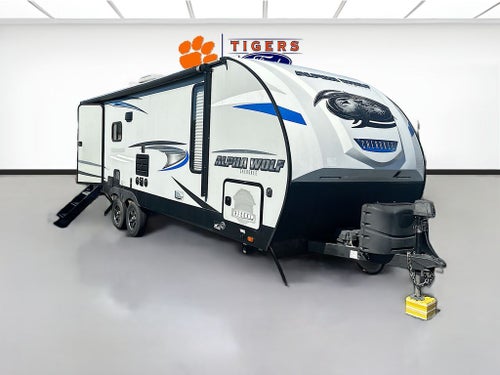 2020 CHEROKEE FOREST RVR ALPHA WOLF Base