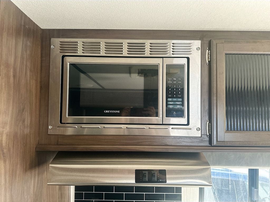 2020 CHEROKEE FOREST RVR ALPHA WOLF Base