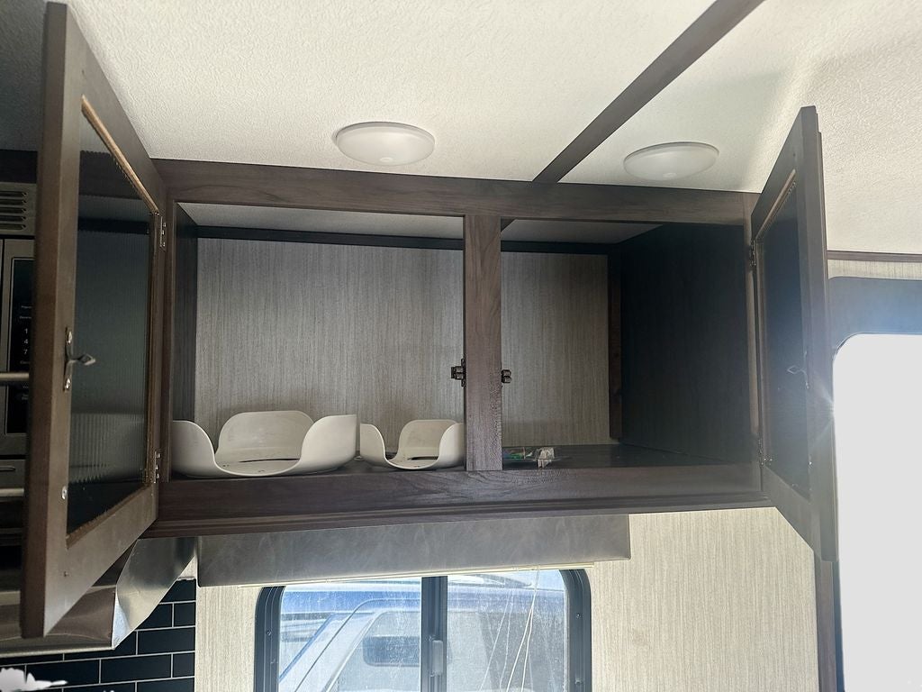 2020 CHEROKEE FOREST RVR ALPHA WOLF Base