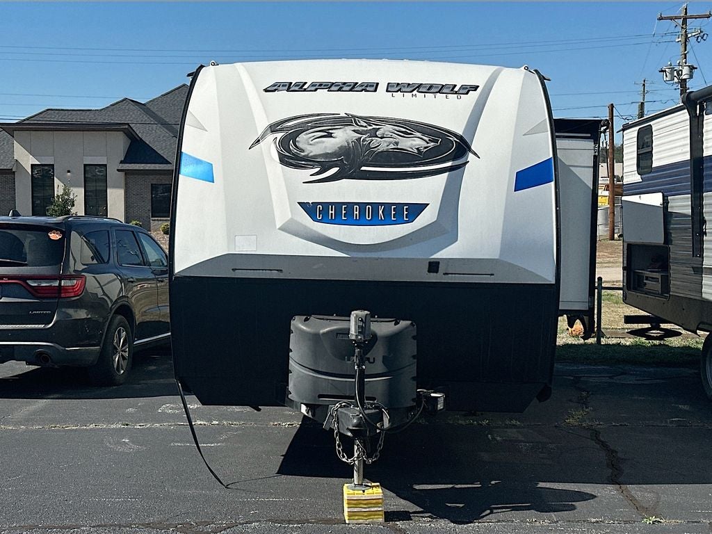 2020 CHEROKEE FOREST RVR ALPHA WOLF Base