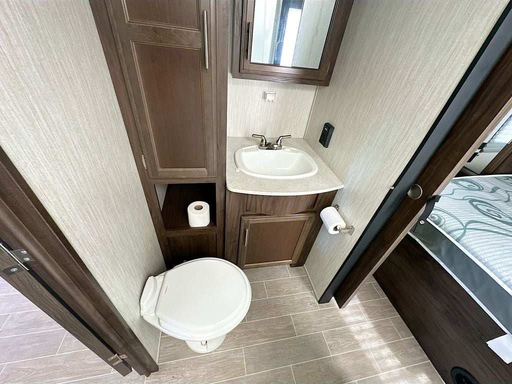 2020 CHEROKEE FOREST RVR ALPHA WOLF Base