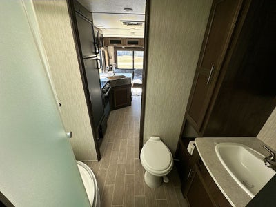 2020 CHEROKEE FOREST RVR ALPHA WOLF Base