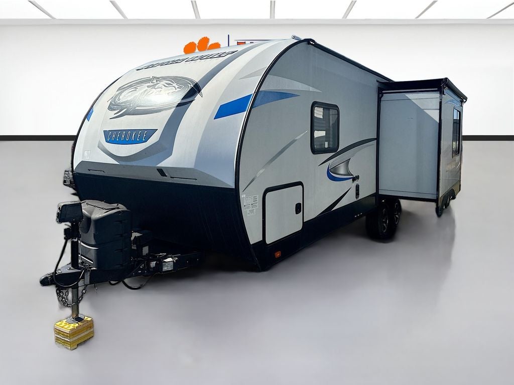 2020 CHEROKEE FOREST RVR ALPHA WOLF Base