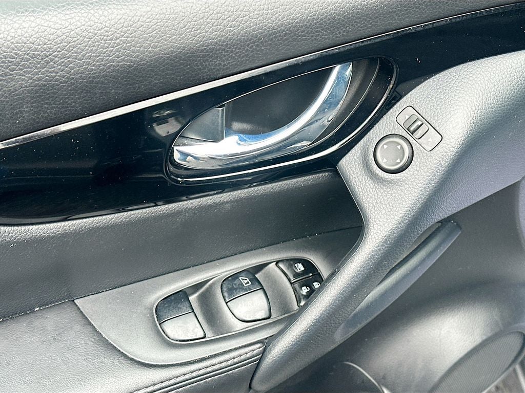 2021 Nissan Rogue Sport SV