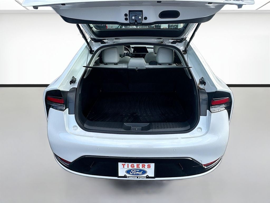 2023 Toyota Prius XLE