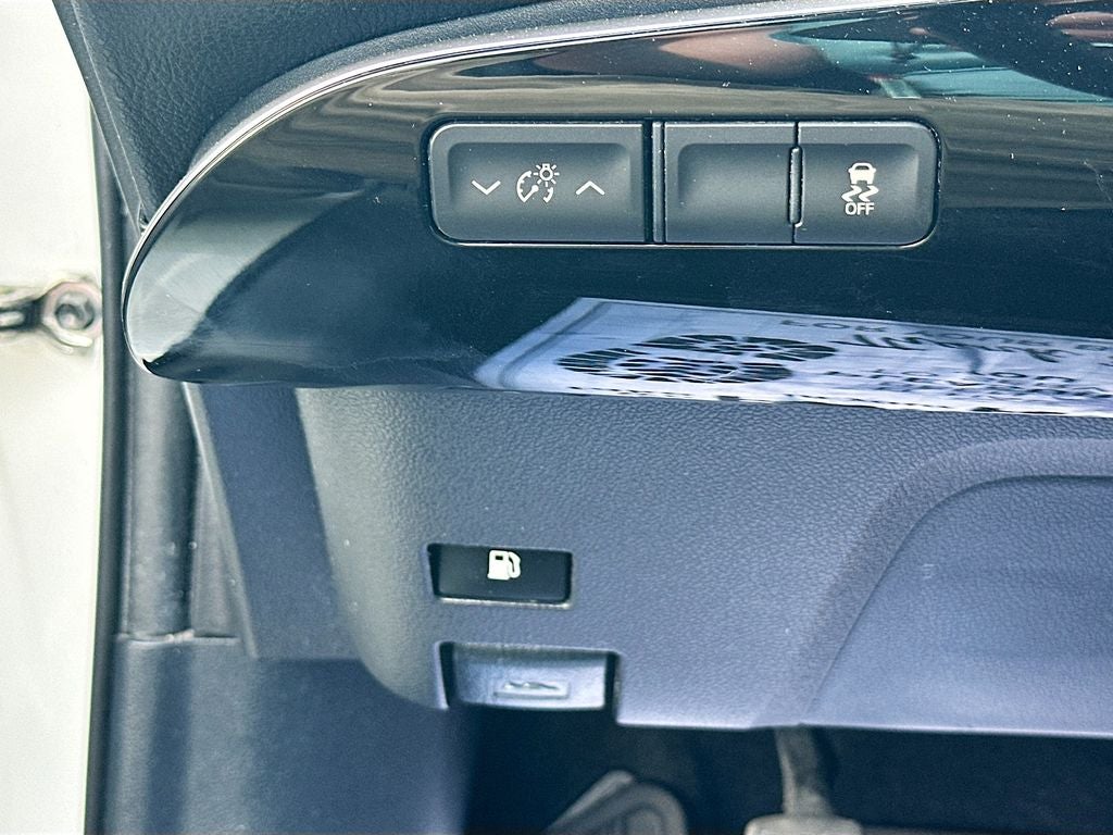 2016 Toyota Prius Three