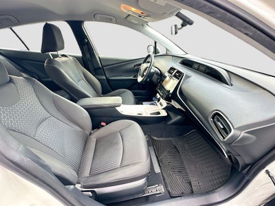 2016 Toyota Prius Three