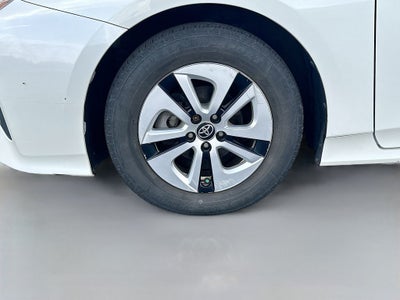 2016 Toyota Prius Three