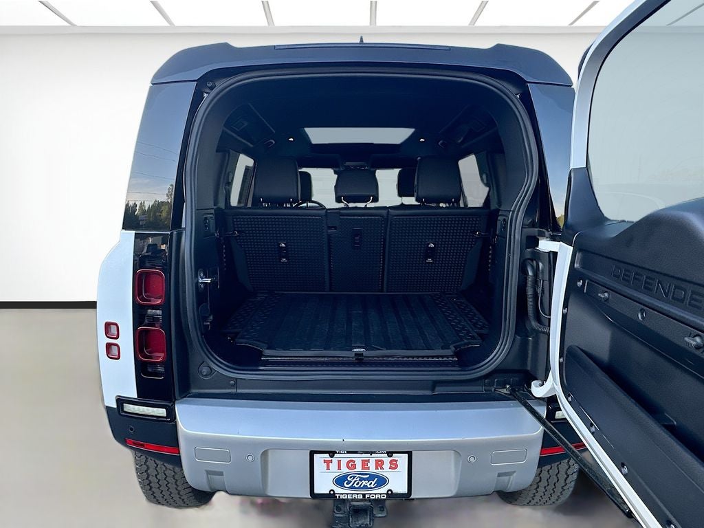 2023 Land Rover Defender 110 S