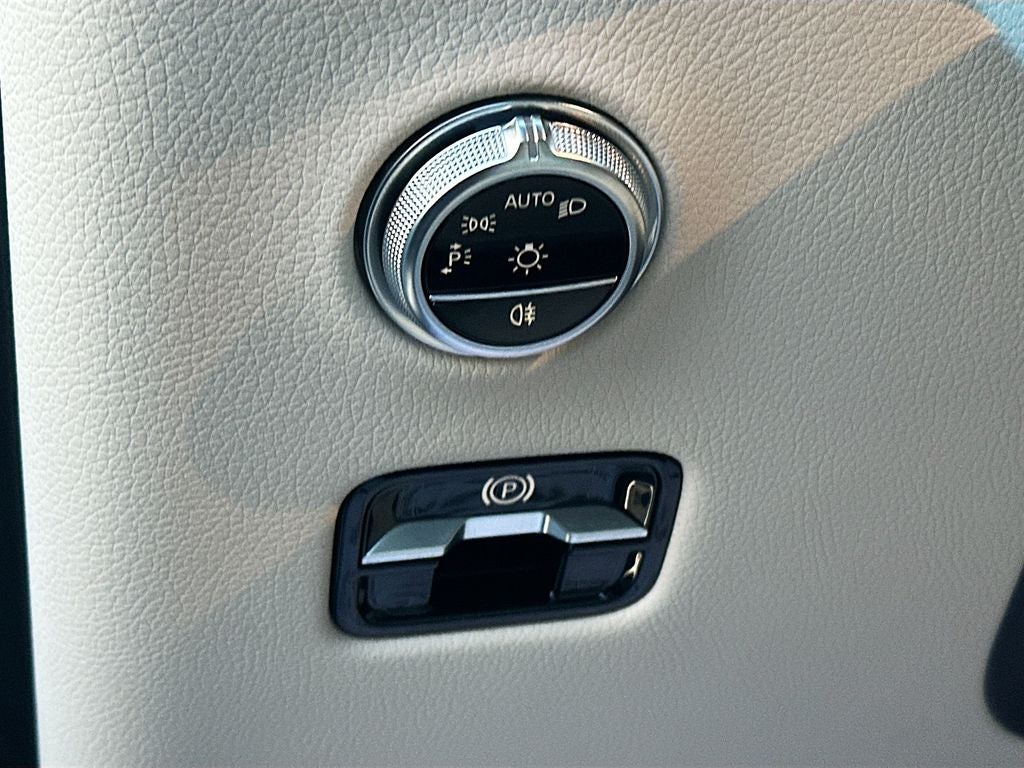 2024 Mercedes-Benz GLC 300